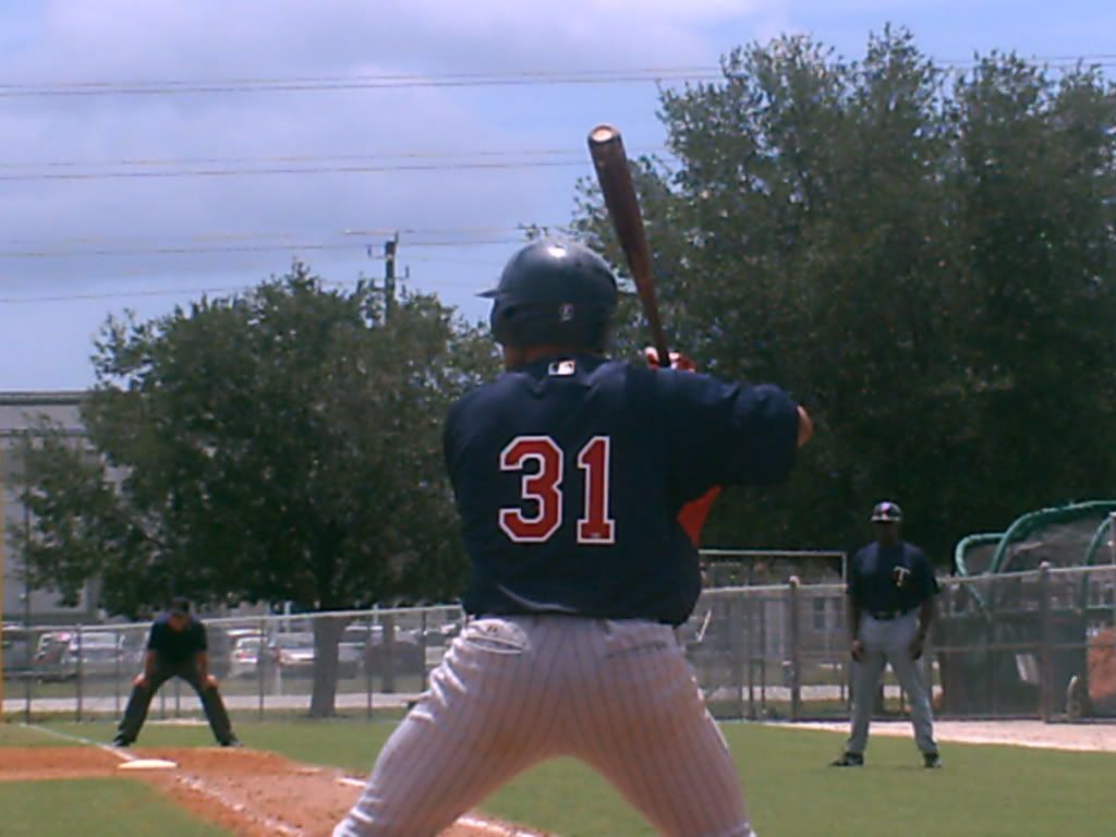 Andres Diaz of the GCL Twins