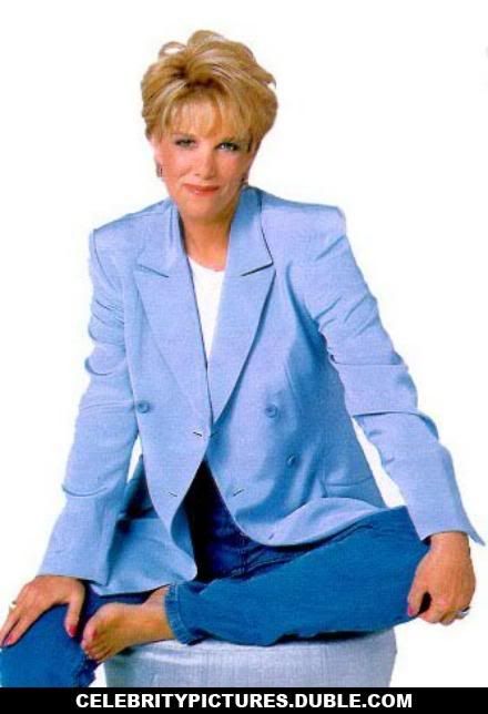 Hello as I promise to my friend andy about Joan Lunden Hairstyles, 