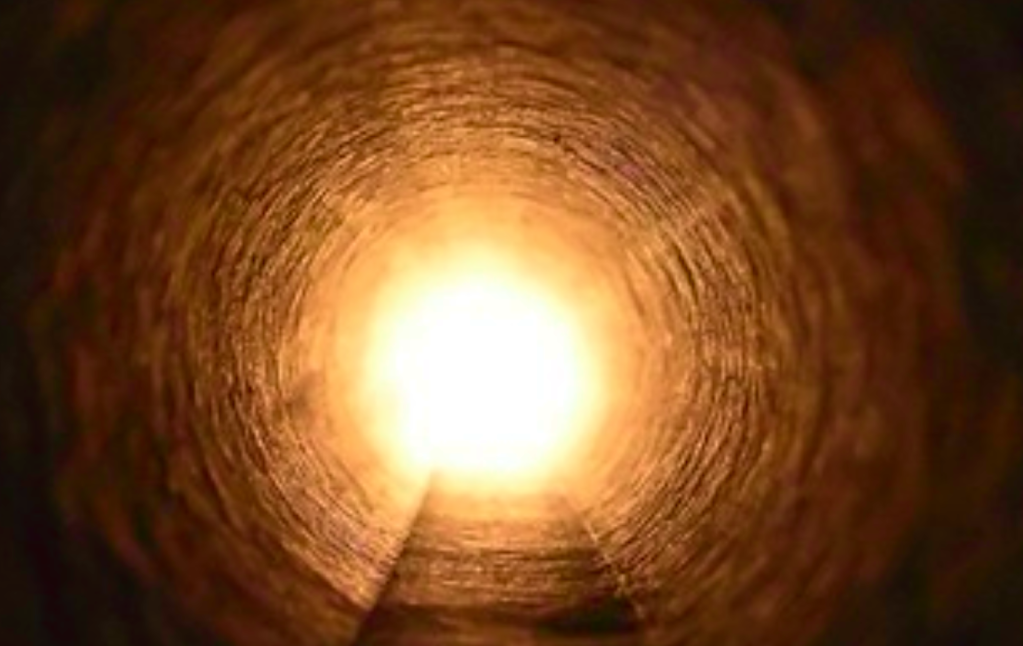 TUNNELOFLIGHTBG.png