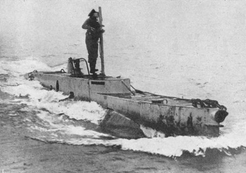 WWII_midget_submarine.jpg