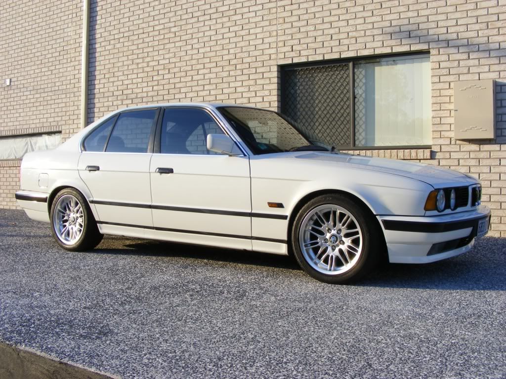 E34 White