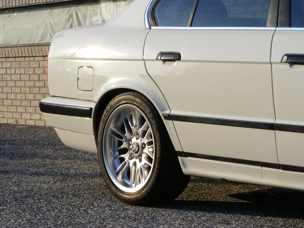 E34 White