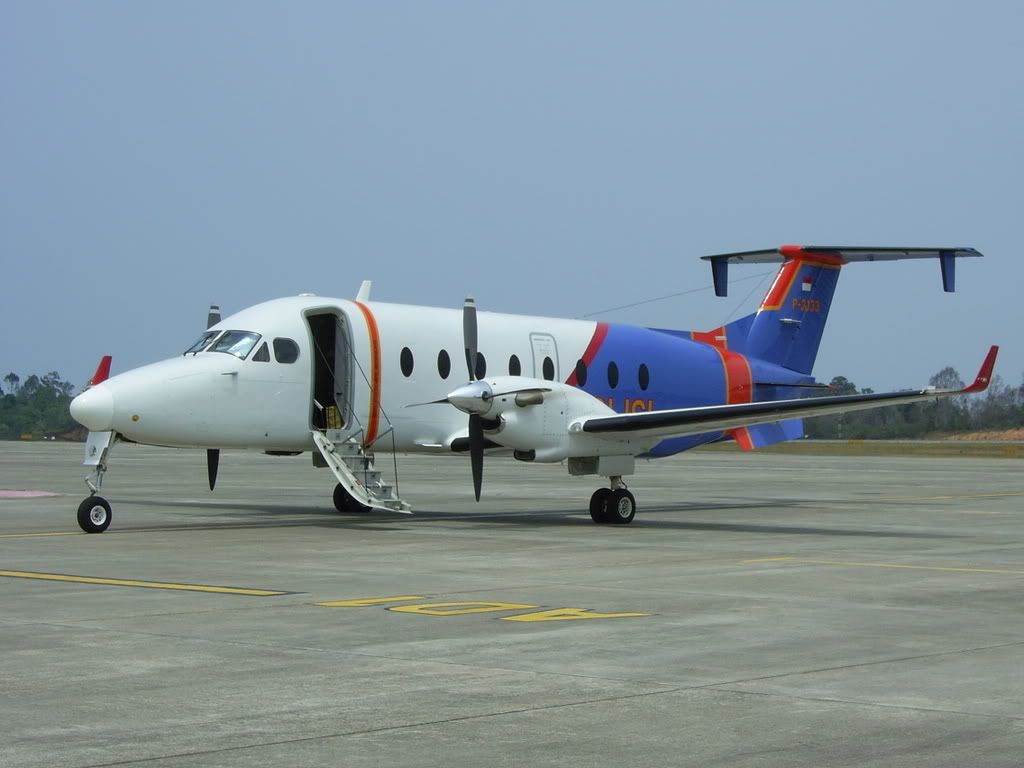Beechcraft 1900 D Pictures, Images and Photos