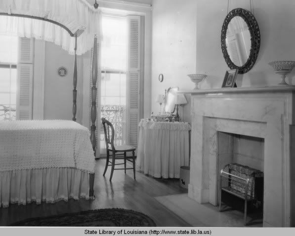 nola-history-the-pontalba-apartment-buildings The interior of a Pontalba apartment from the 1930s