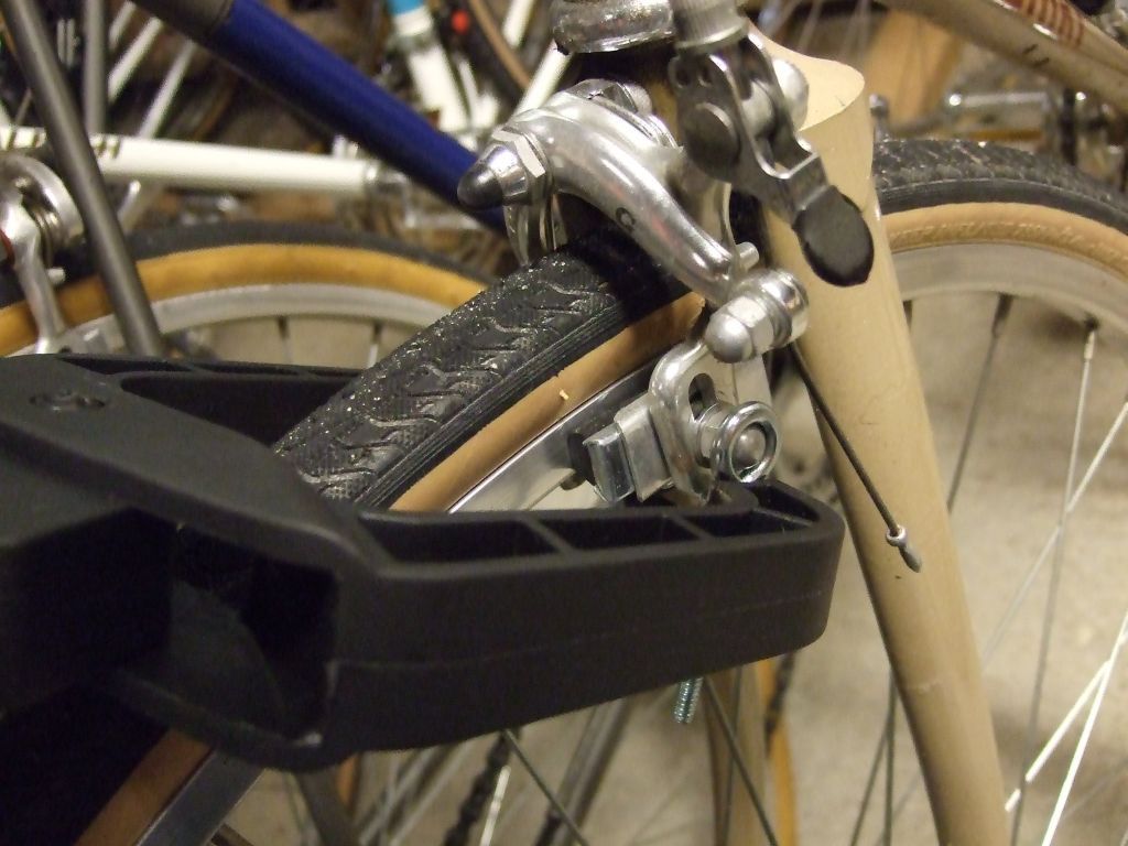 bicycle third hand tool